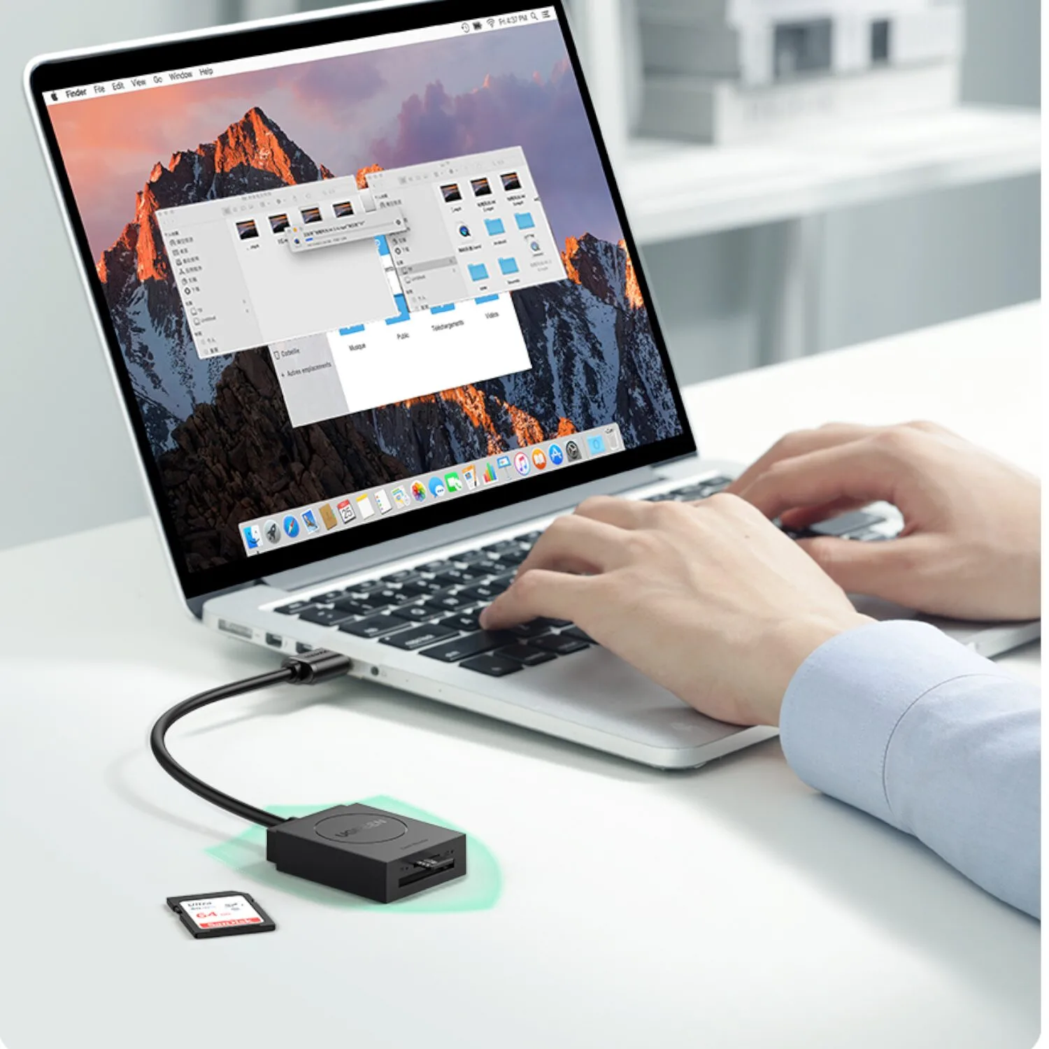 UGREEN USB 3.0 Dual Slot Card Reader for SD/TF Cards – 5Gbps Data Transfer