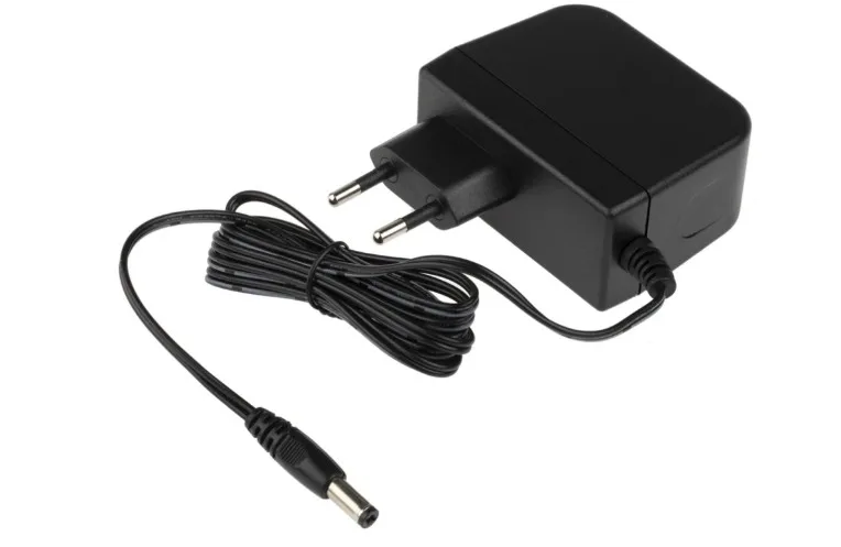 Postron The Postron Regulated 110/230V Power Adapter